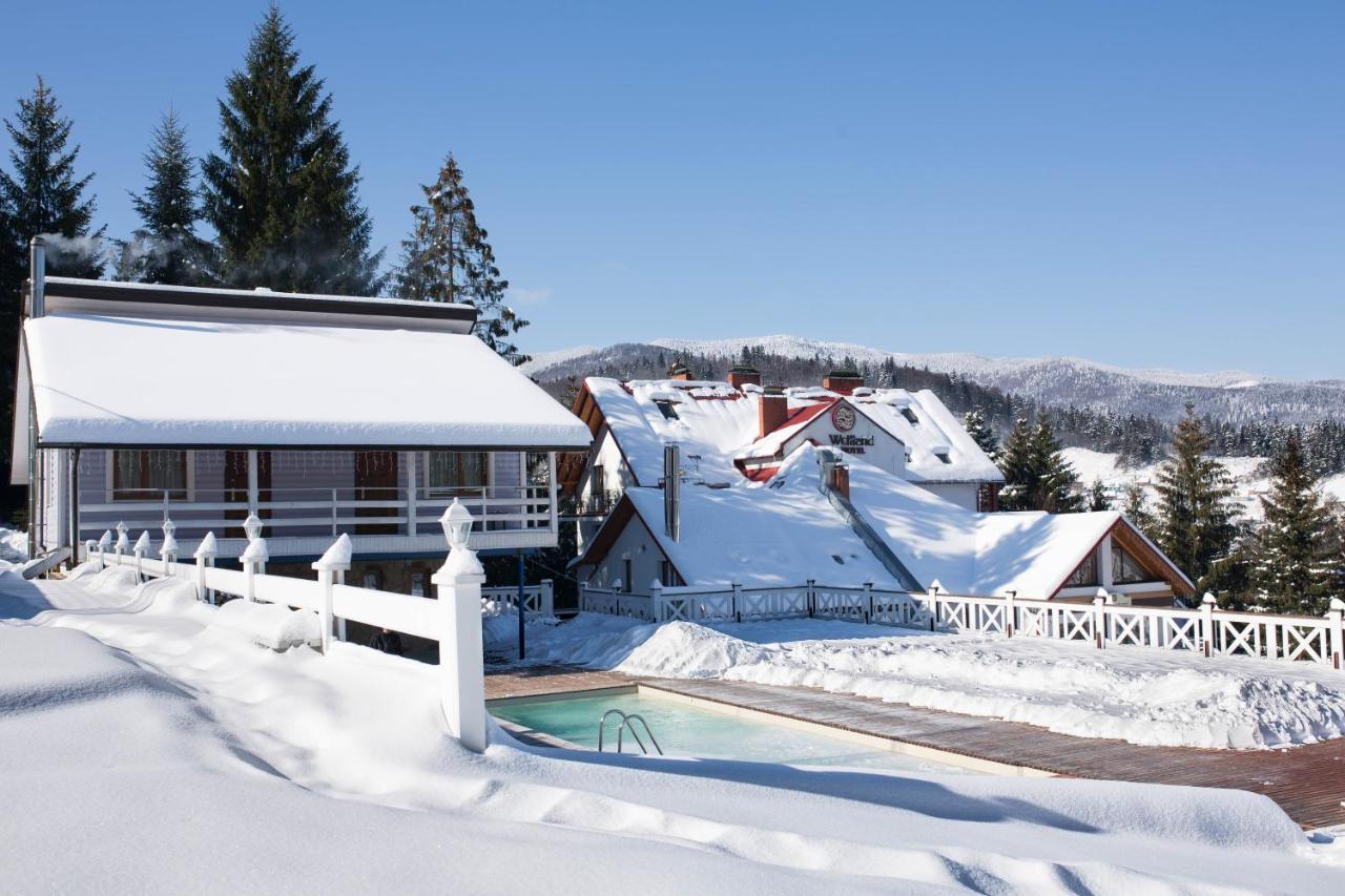 Wellland Hotel Yaremche Exterior photo